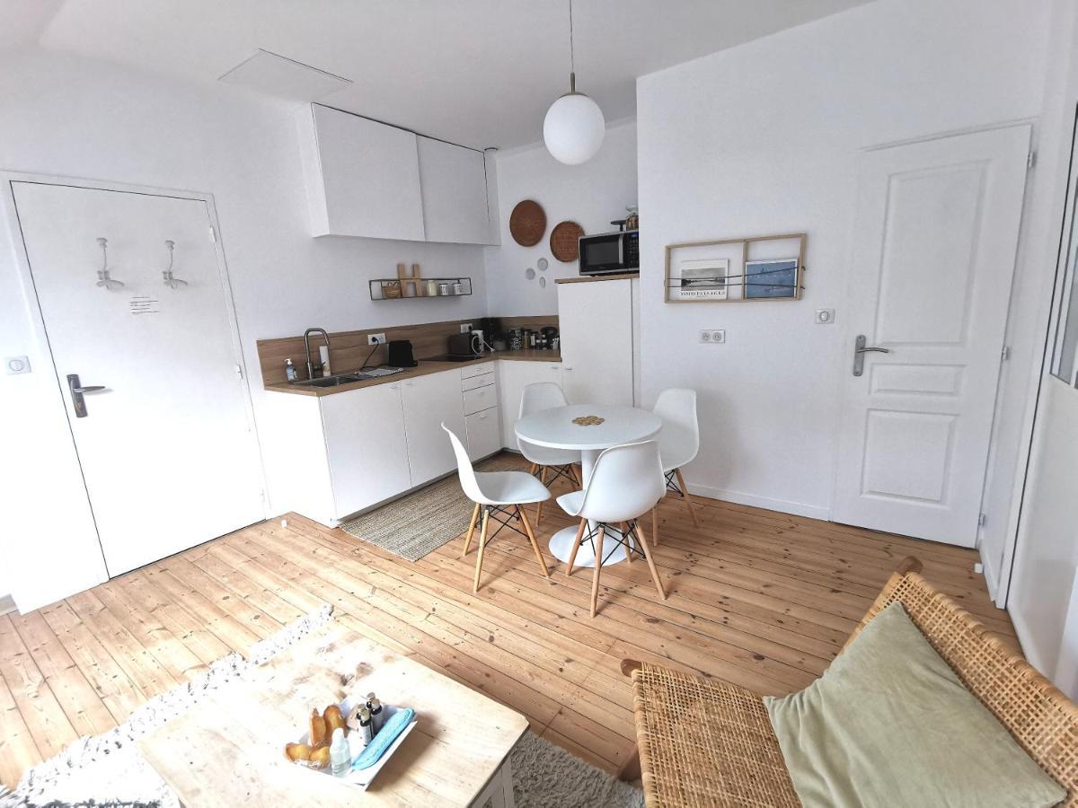 Le Repaire Du Cap-Hornier Apartment Reze Bagian luar foto
